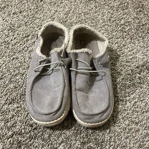 Hey dude gray corduroy fleece lined shoes, size 8